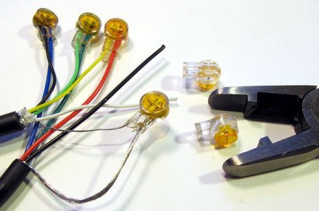 3M_Scotchlok_UYbx_connector_test_cPanbo-thumb-465xauto-8486