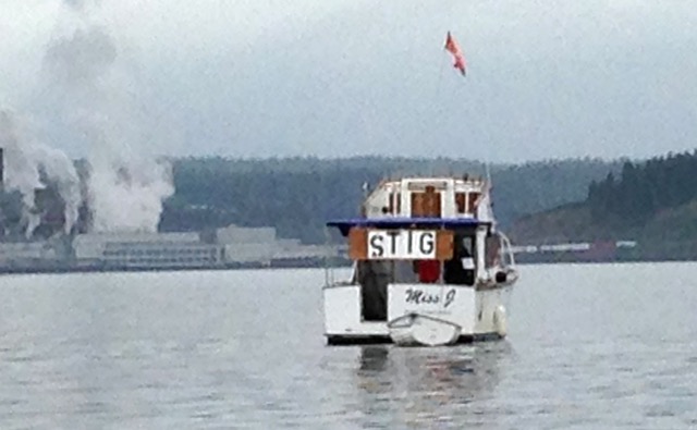 The race committee honors Stig Osterberg, originator of the Midsummer Regatta.